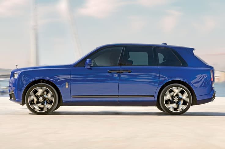 rolls royce cullinan black badge side tracking rolls royce cullinan black badge on road